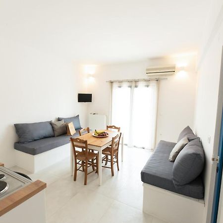 Muses Apartments Агия Анна Екстериор снимка