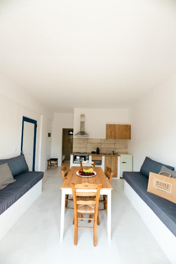Muses Apartments Агия Анна Екстериор снимка